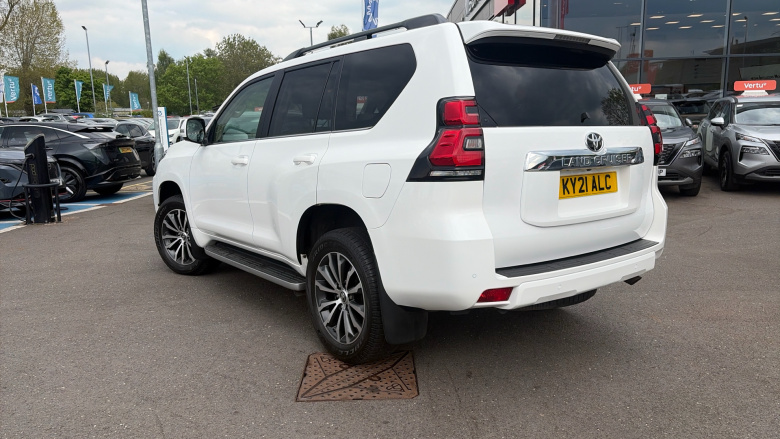 Toyota Land Cruiser 2.8 D-4D 204 Invincible 5dr Auto 7 Seats Diesel Station Wagon